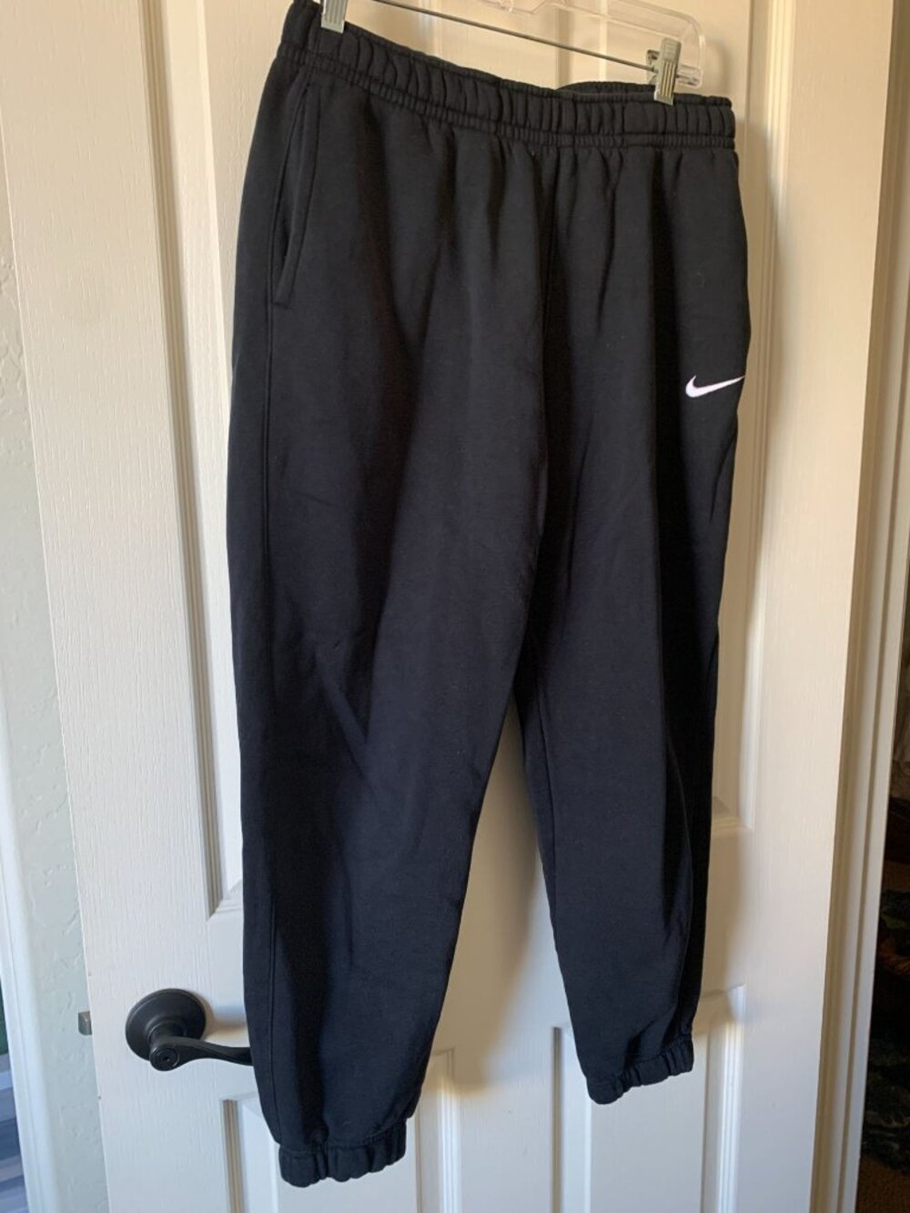 Nike Mens Black Sweatpants With White Logo Athletic Joggers Size M